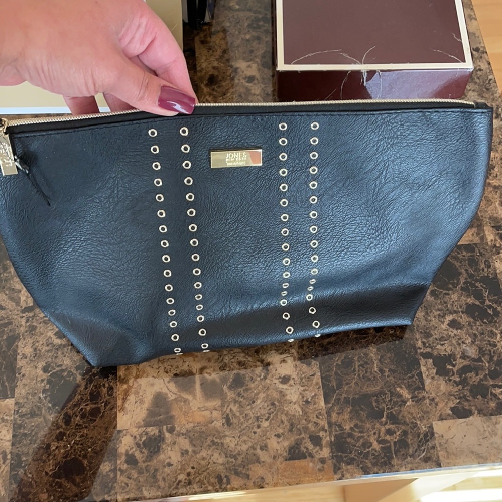 Jones New York makeup bag- travel bag, brand new